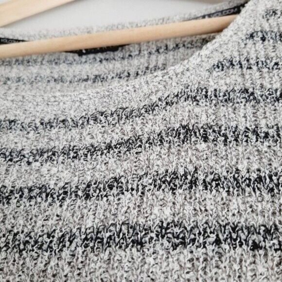 VOLCOM Striped High Low Hem Knit Sweater Oversized Gray Sz S - Picture 3 of 8